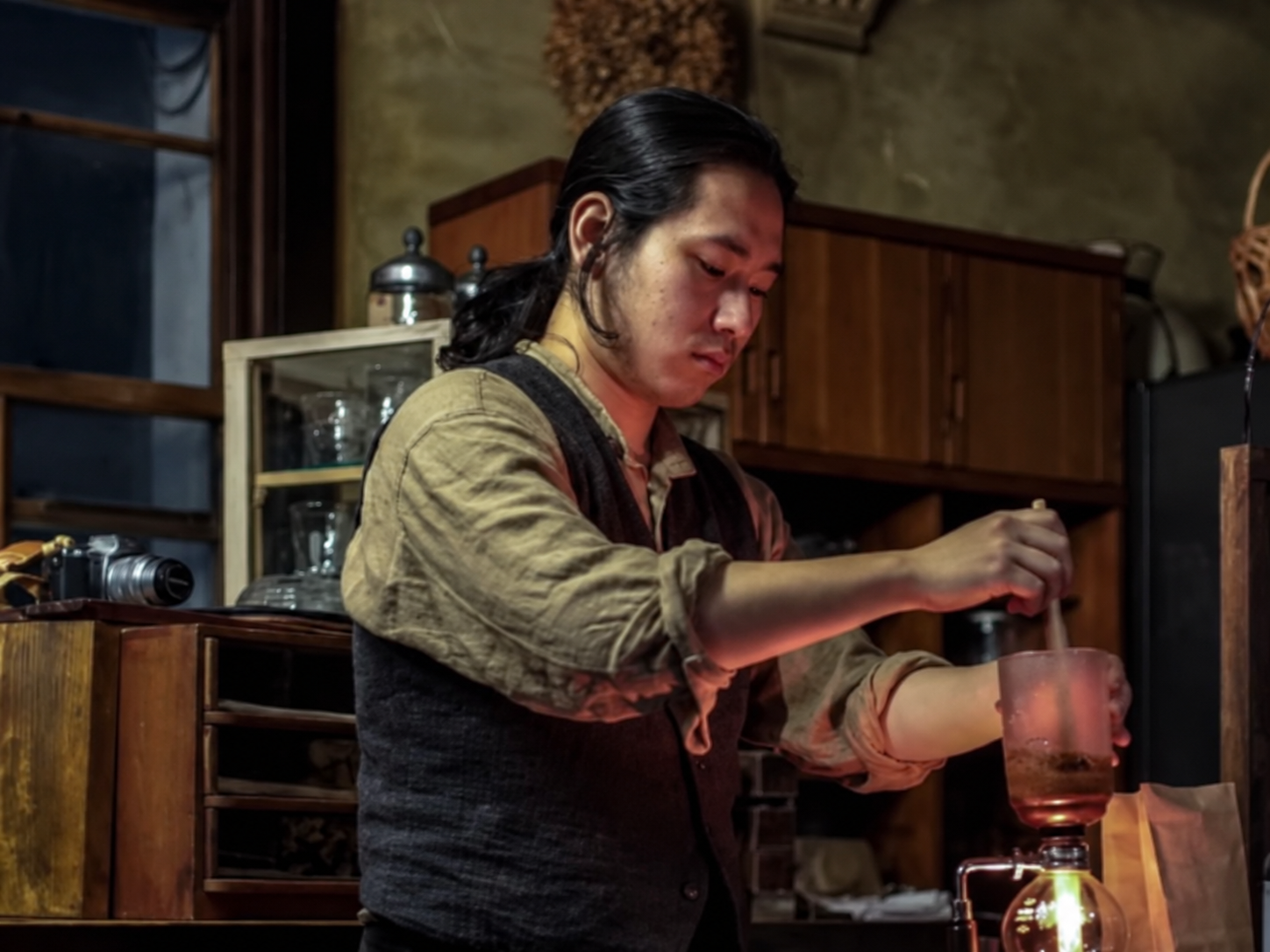 ダイナリ 珈琲のコーヒーを淹れる様子